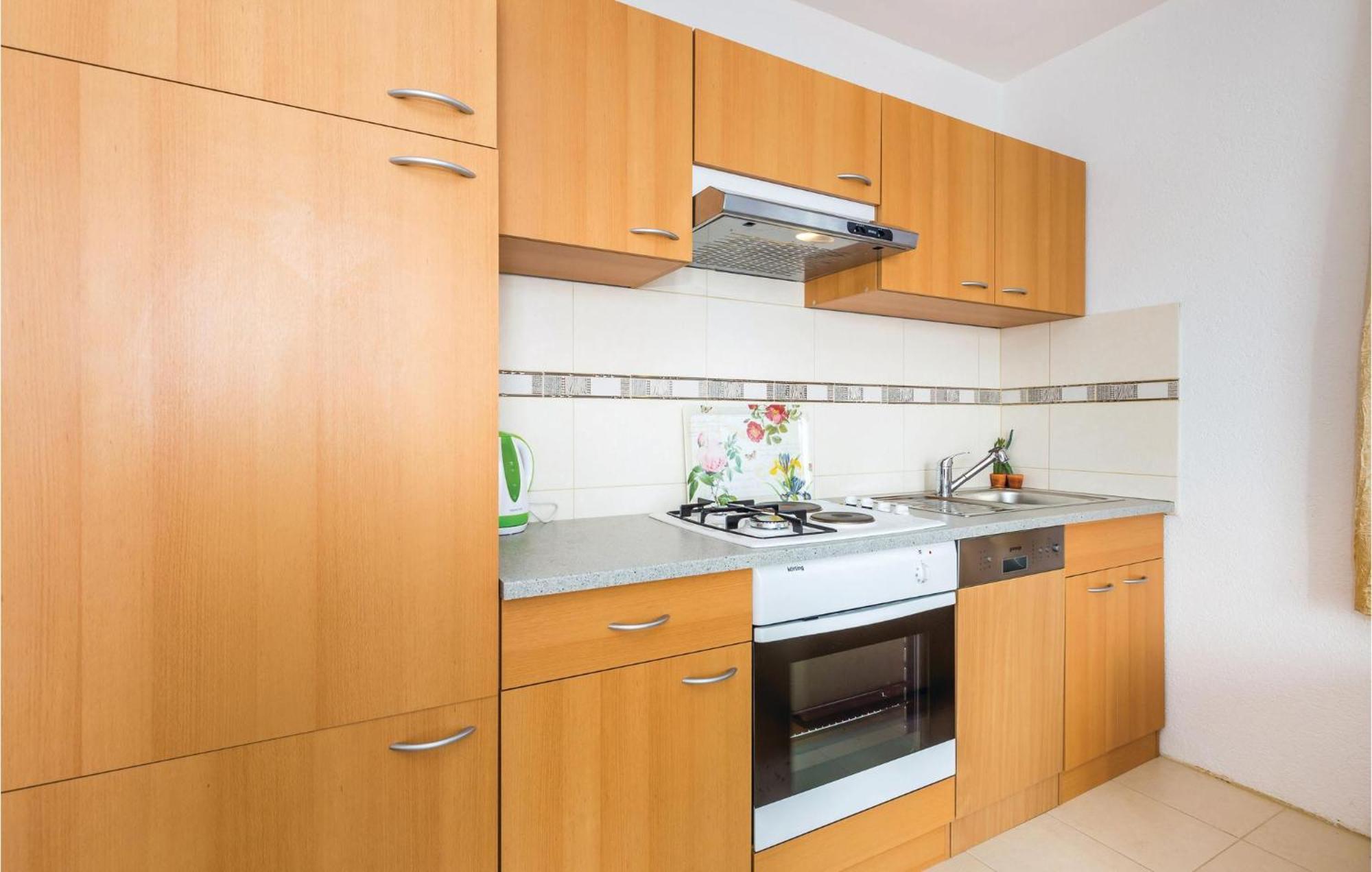Stunning Apartment In Mošćenička Draga Buitenkant foto