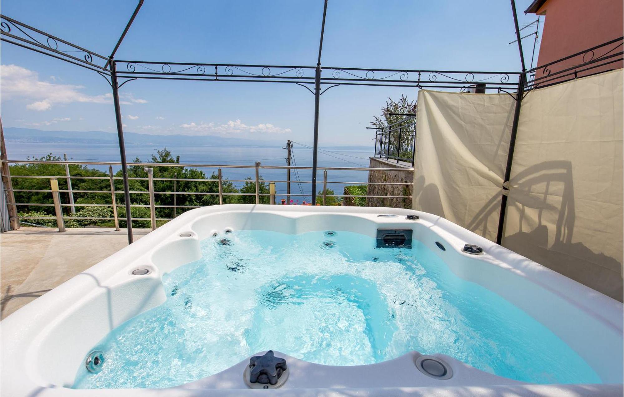 Stunning Apartment In Mošćenička Draga Buitenkant foto