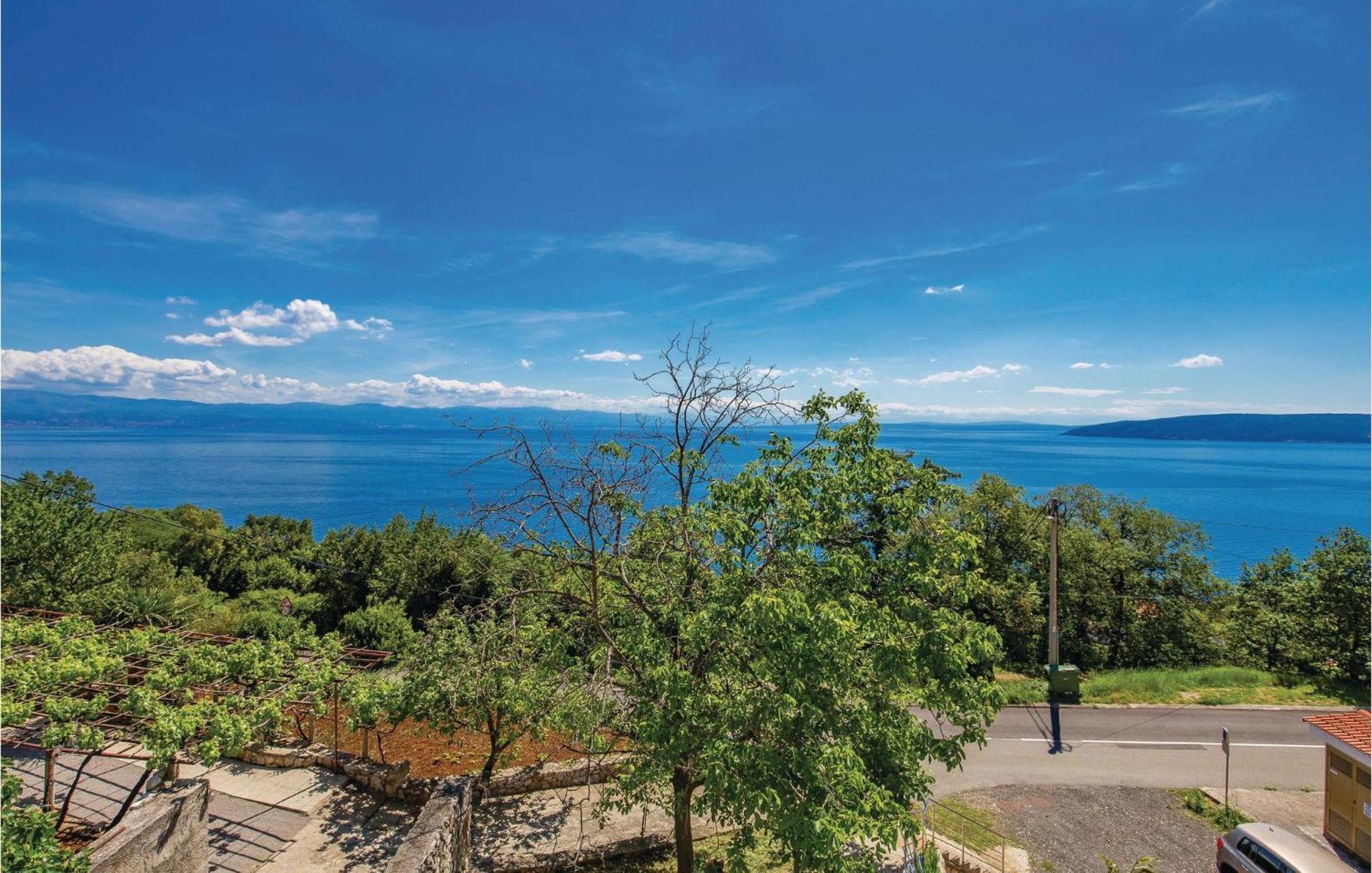 Stunning Apartment In Mošćenička Draga Buitenkant foto